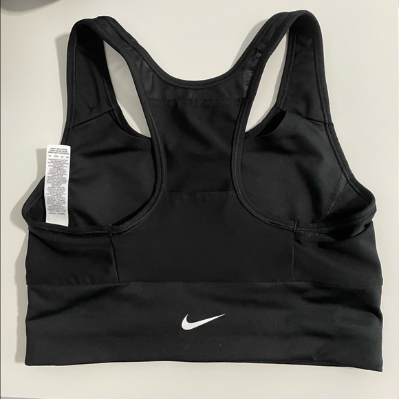 Nike Dri-Fit Sportsbra - Picture 2 of 5